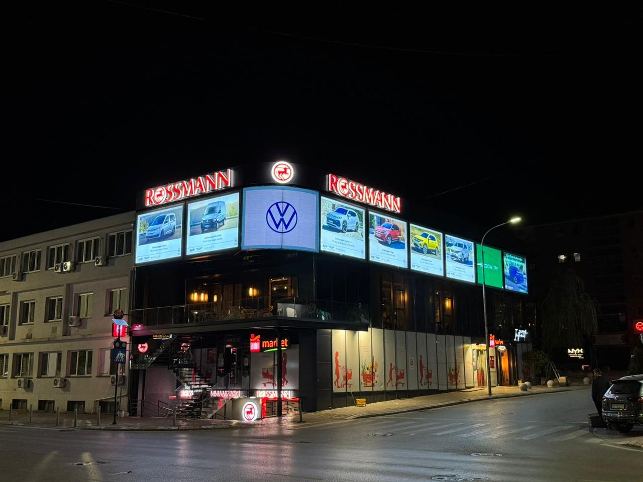 Formatet LED që po e ndryshojnë reklamimin modern